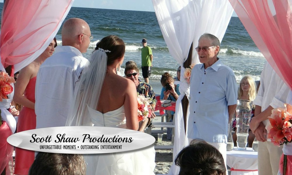 A Wedding On The Beach A Wedding In The Round