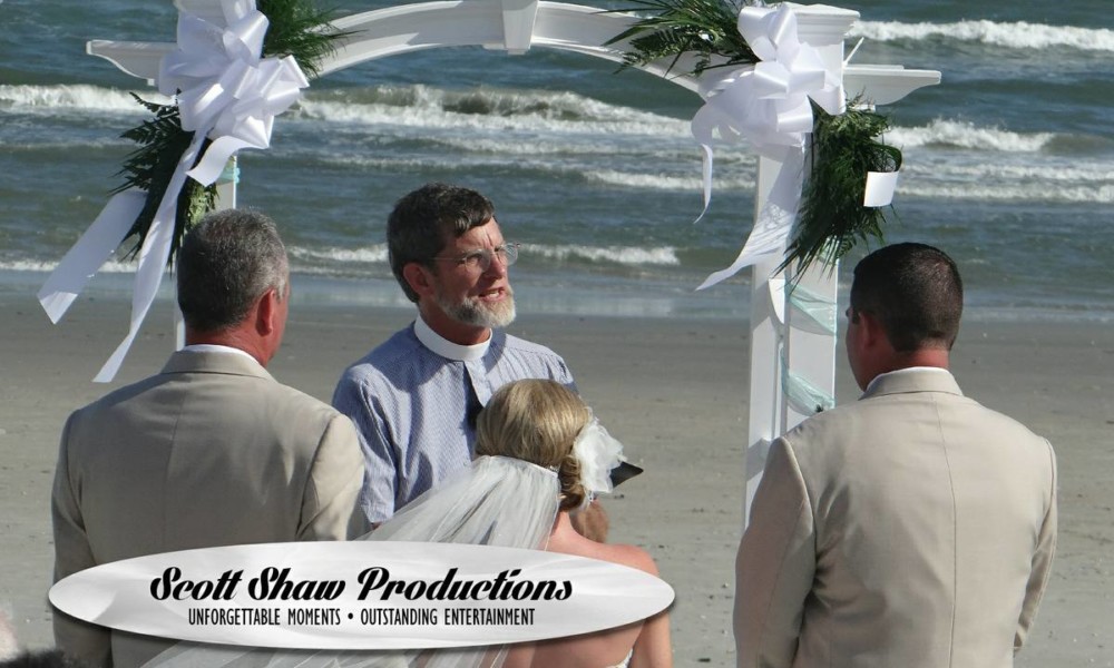 Wedding By The Sea The Power Of Love Next to The Power Of The Ocean