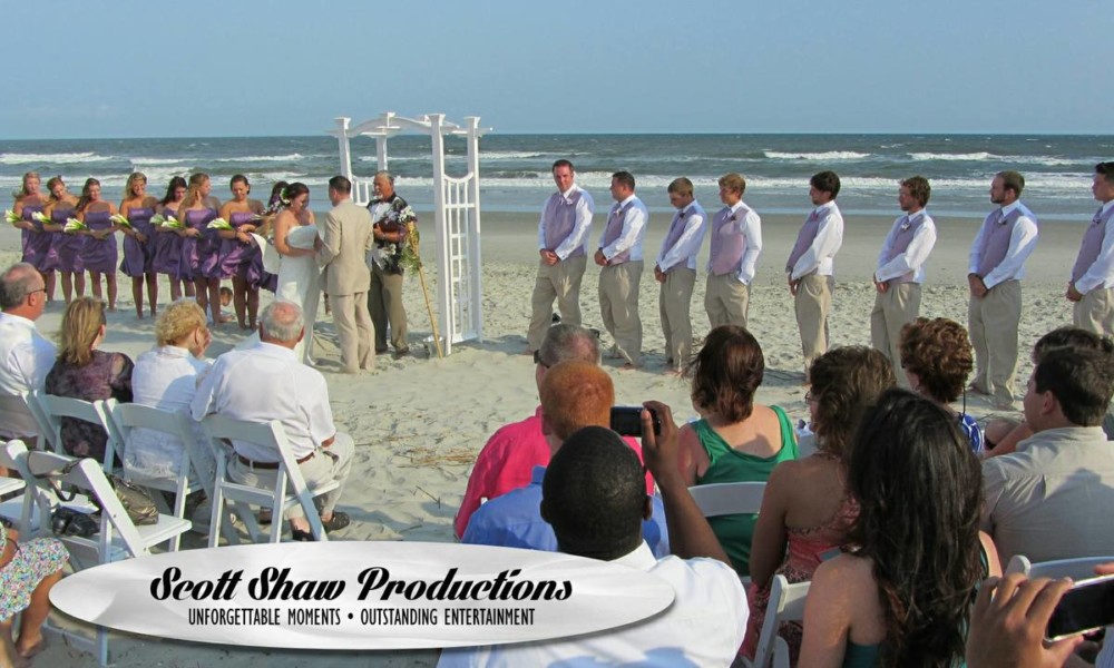 Getting Married By The Ocean An Awesome Day For An Awesome Wedding