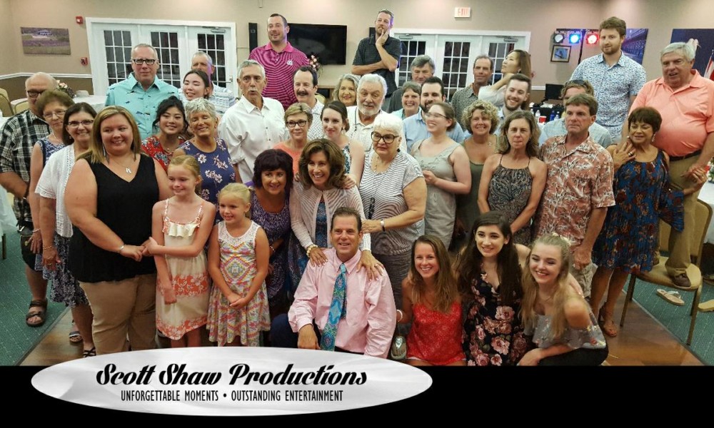 Group Photo's Are A Great Addition To Any Event